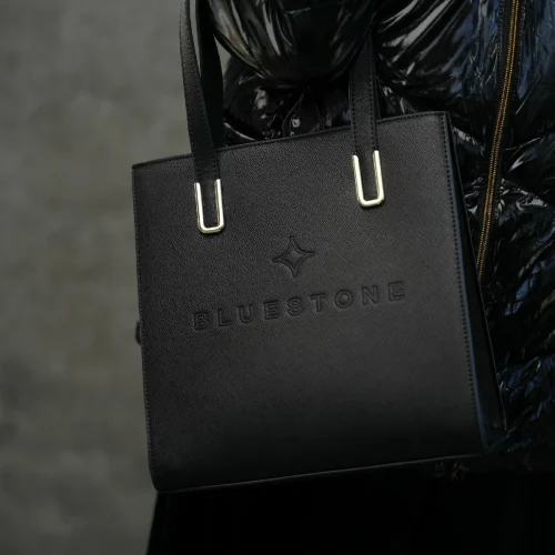 תיק גדול עם ידיות וסגירת מגנט