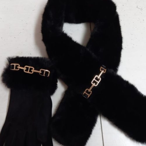 סט כפפות וצעיף פרוותי